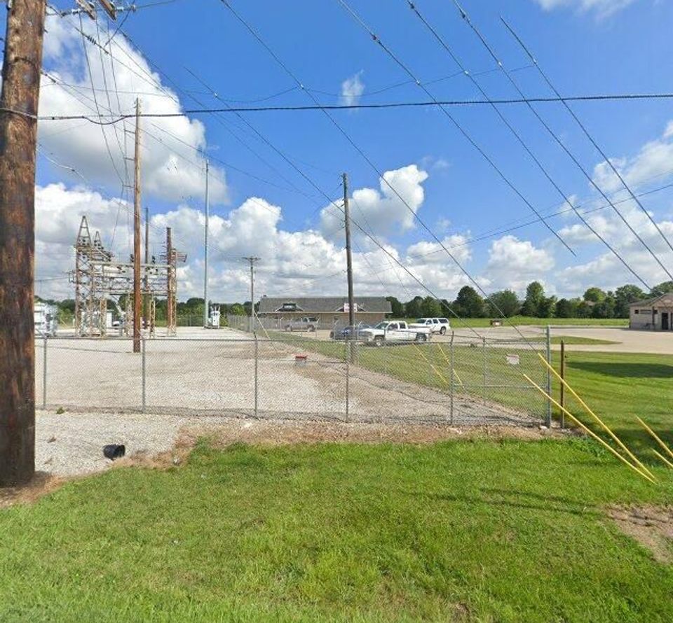 Lucky Bins Bargain Merchandise & Crafts