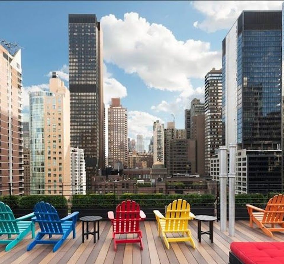 AAA CLOSEOUT LIQUIDATORS