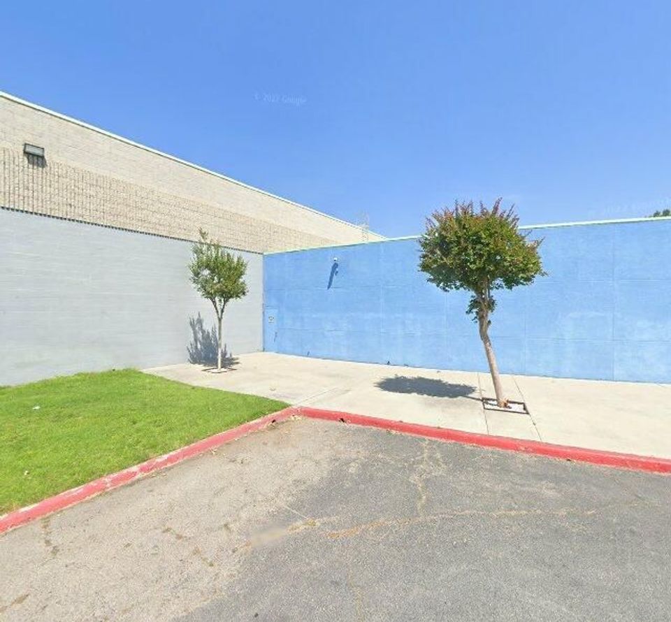 San Bernardino Outlet