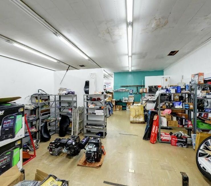 Hometown Liquidation & Wholesale