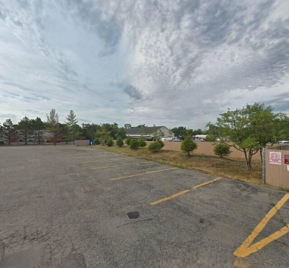 Green Light Liquidation and Pallets Sales