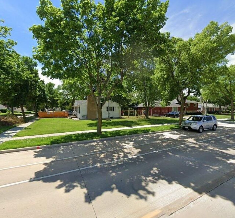 Cheap Charlie's Bargain Bins