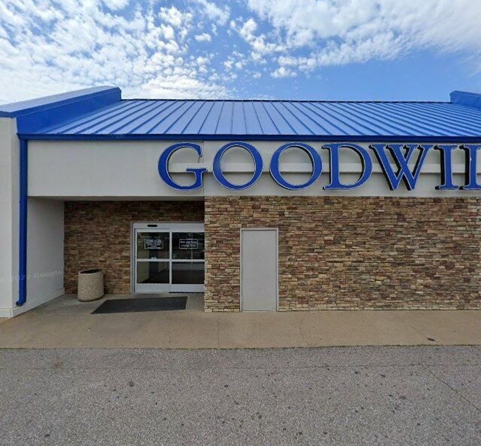 Goodwill Bargain Barn