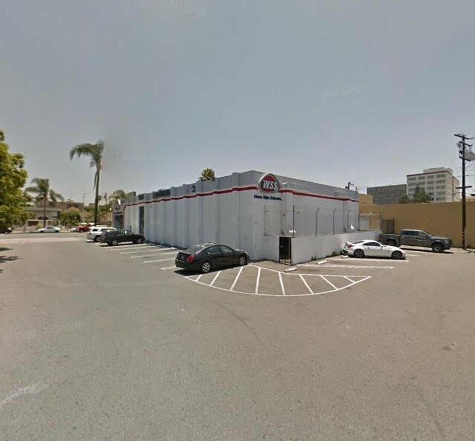 Mega Outlet Store