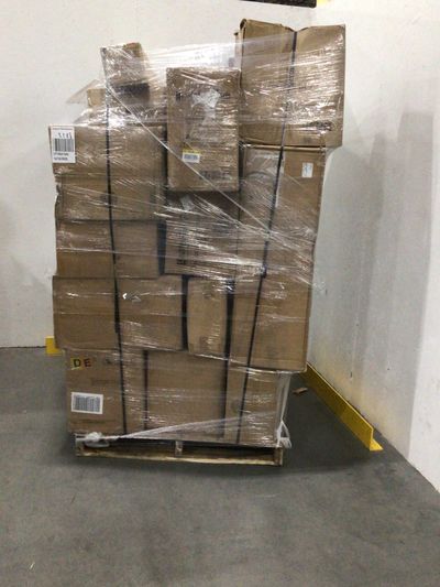 1 Pallet - 28 Pcs - Decorations & Favors, Decor - Visually inspected, Good/Functional